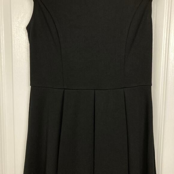 NWOT SOPRANO Dress M Crystal Beaded Flutter Sleeve Fit & Flare Pleated Knee - Picture 4 of 5